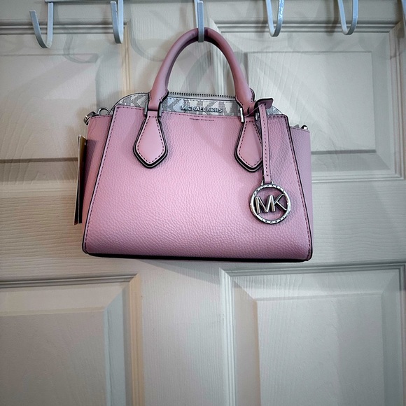 —SOLD— Michael kors 2 in 1 Daria - Picture 3 of 10